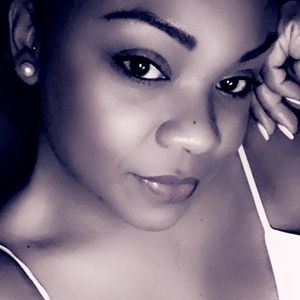 Meet your Posher, Mechelle